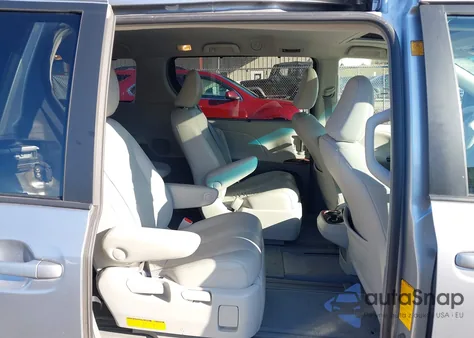 2012 Toyota Sienna Xle 7 Passenger из США, поврежденный, VIN 5TDDK3DC6CS036259